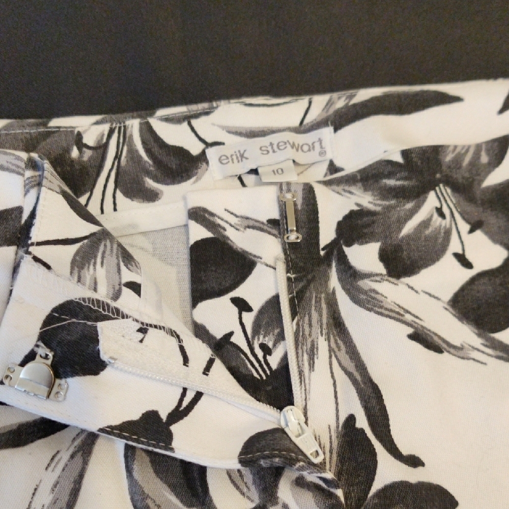 Erik Stewart. Floral Black and White Pants - Picture 3 of 9